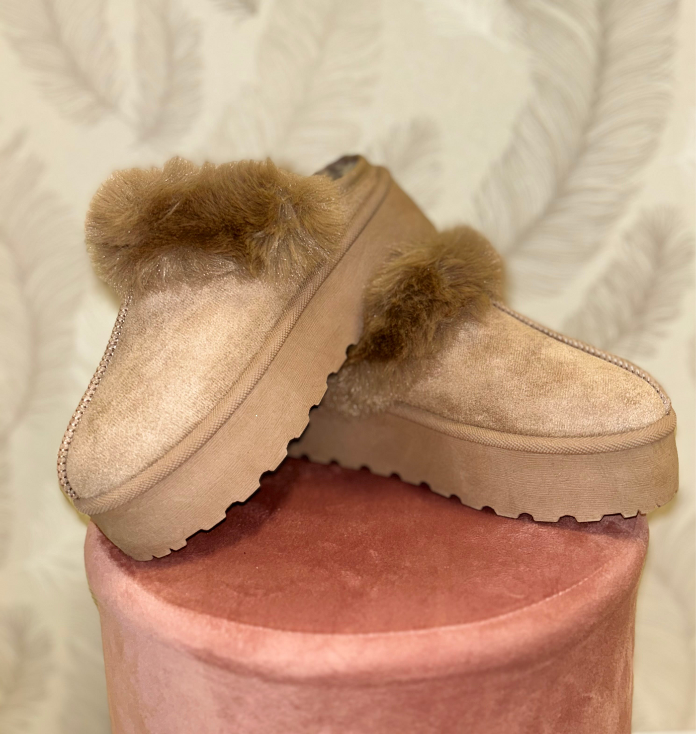 UGG khaki